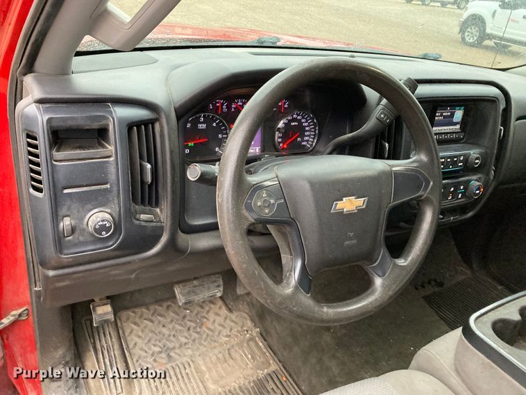 image for item HN9829 2015 Chevrolet Silverado 1500  Double Cab pickup truck