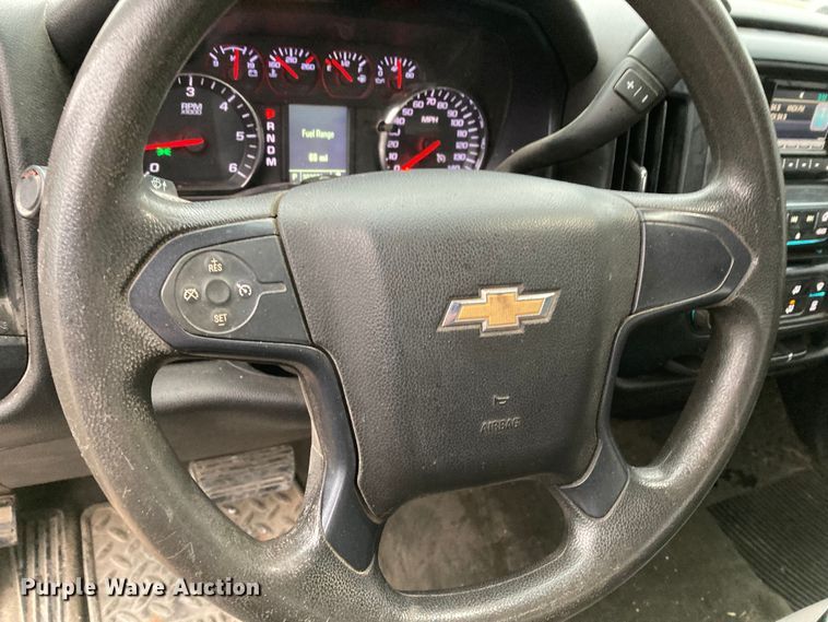 image for item HN9829 2015 Chevrolet Silverado 1500  Double Cab pickup truck