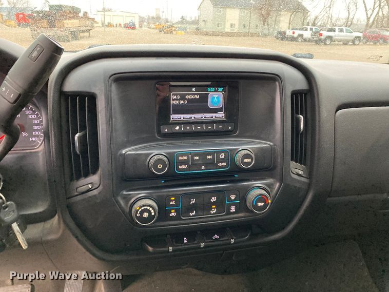 image for item HN9829 2015 Chevrolet Silverado 1500  Double Cab pickup truck