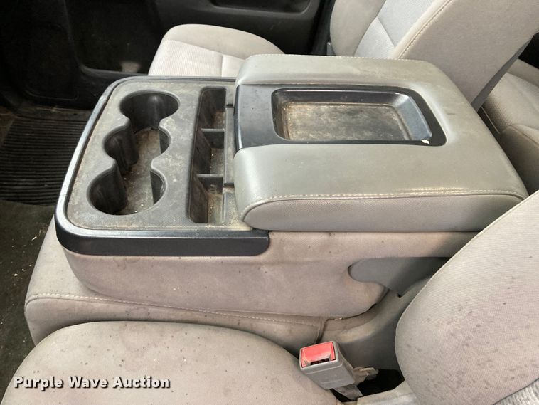 image for item HN9829 2015 Chevrolet Silverado 1500  Double Cab pickup truck