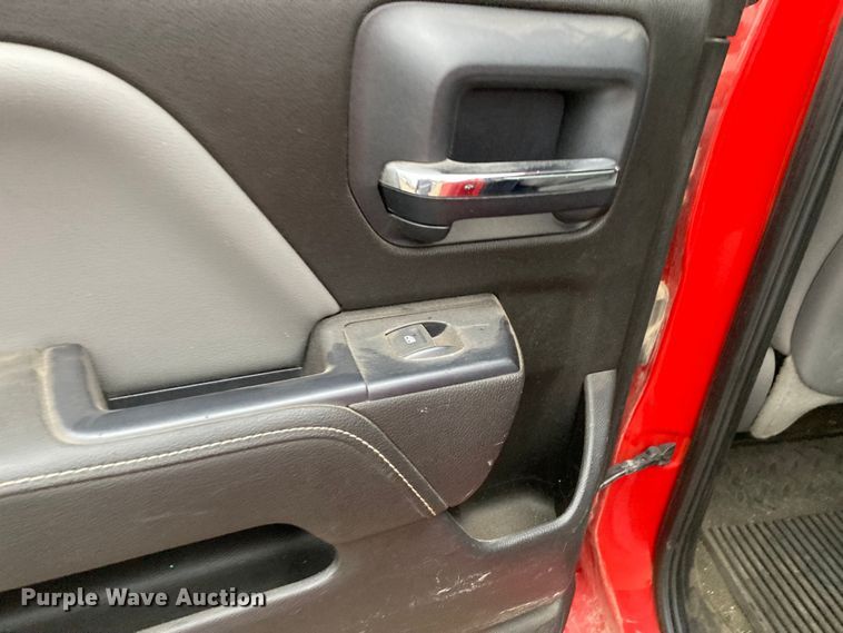 image for item HN9829 2015 Chevrolet Silverado 1500  Double Cab pickup truck