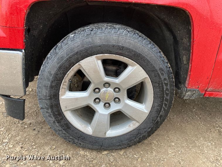 image for item HN9829 2015 Chevrolet Silverado 1500  Double Cab pickup truck