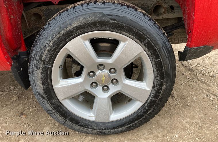 image for item HN9829 2015 Chevrolet Silverado 1500  Double Cab pickup truck