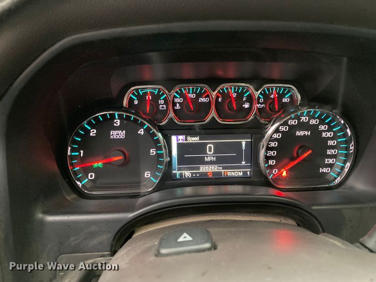image for item HN9832 2016 Chevrolet Silverado 2500HD  Double Cab pickup truck
