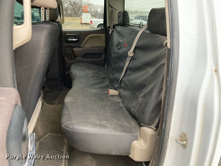 image for item HN9832 2016 Chevrolet Silverado 2500HD  Double Cab pickup truck