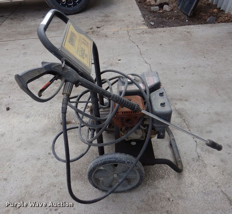 image for item IO9472 Champion  pressure washer