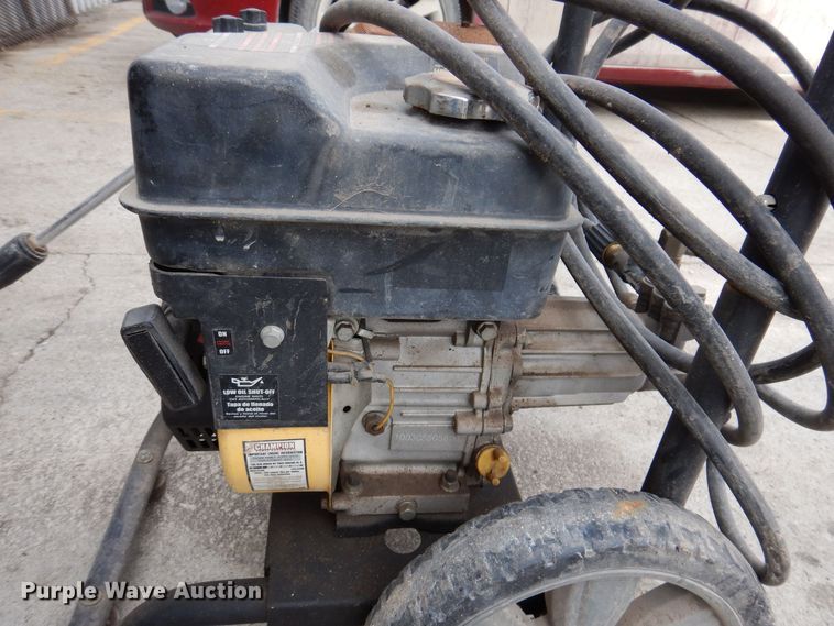 image for item IO9472 Champion  pressure washer