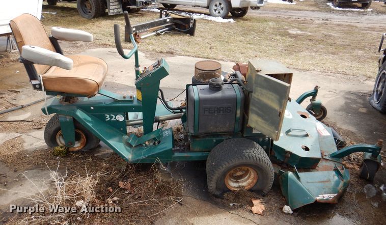 image for item IO9474 Ferris Criterion 320  lawn mower