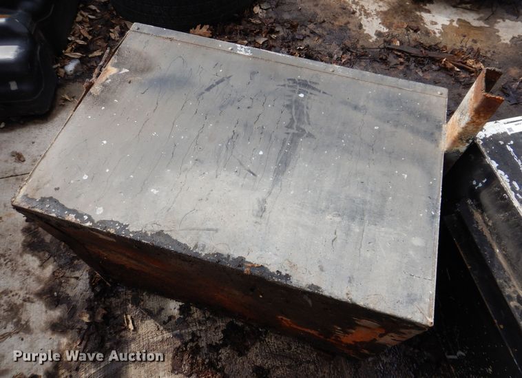 image for item IO9480 (2) toolboxes