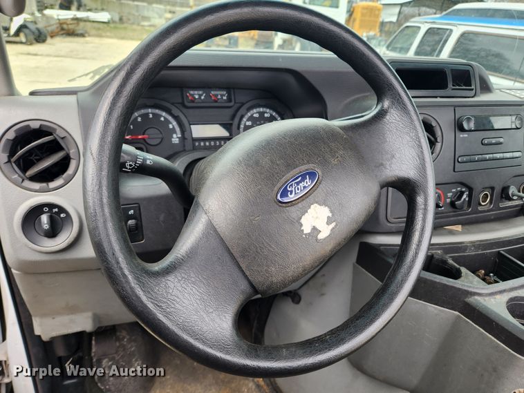 image for item JB9469 2011 Ford E450 Super Duty  van cab and chassis