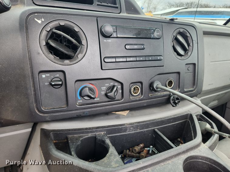 image for item JB9469 2011 Ford E450 Super Duty  van cab and chassis