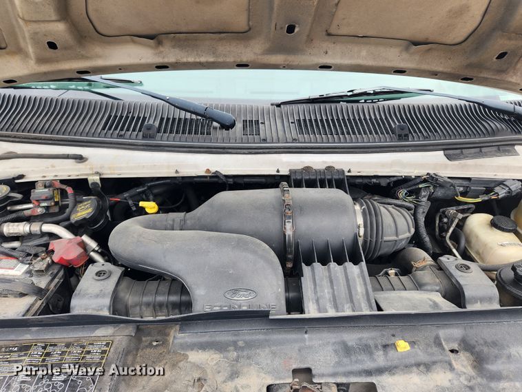 image for item JB9469 2011 Ford E450 Super Duty  van cab and chassis