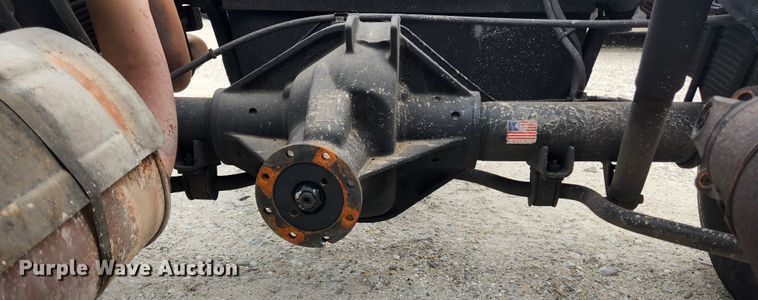 image for item JB9469 2011 Ford E450 Super Duty  van cab and chassis