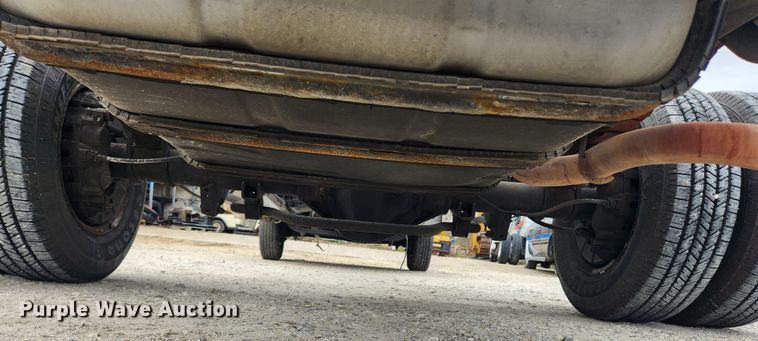 image for item JB9469 2011 Ford E450 Super Duty  van cab and chassis