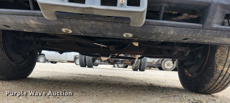 image for item JB9469 2011 Ford E450 Super Duty  van cab and chassis