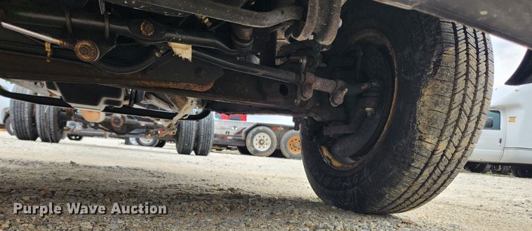 image for item JB9469 2011 Ford E450 Super Duty  van cab and chassis