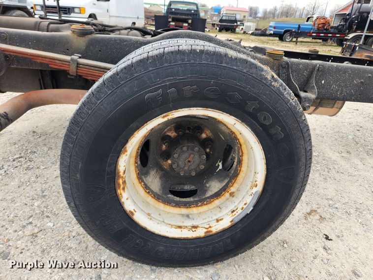 image for item JB9469 2011 Ford E450 Super Duty  van cab and chassis