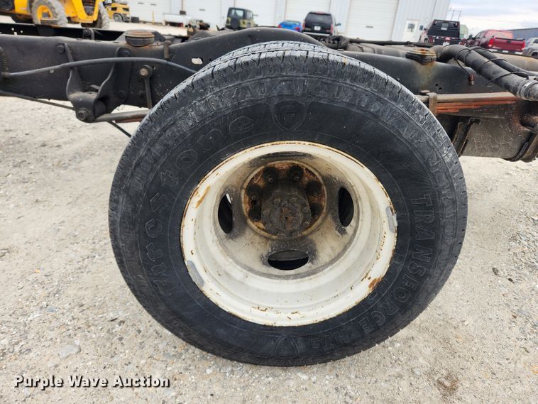 image for item JB9469 2011 Ford E450 Super Duty  van cab and chassis