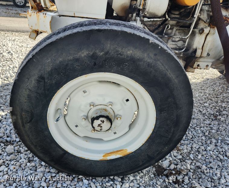 image for item JB9504 Ford 340A  tractor