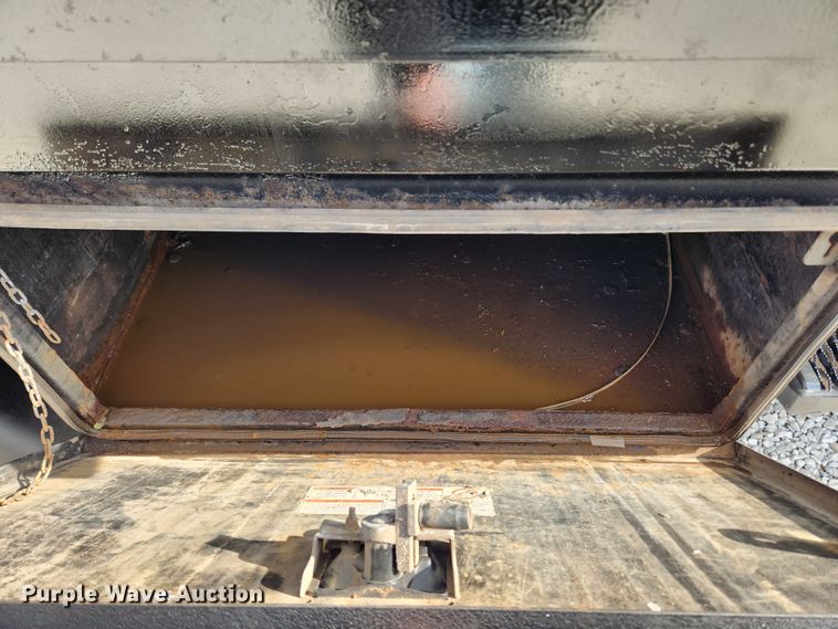 image for item JB9506 2017 Dodge Ram 5500HD  Crew Cab flatbed truck