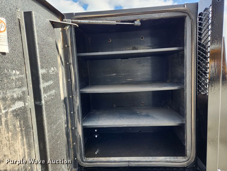 image for item JB9506 2017 Dodge Ram 5500HD  Crew Cab flatbed truck