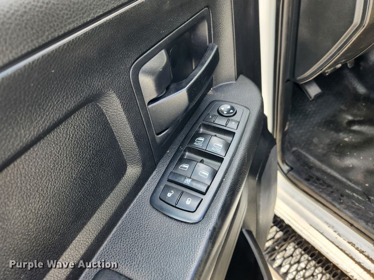 image for item JB9506 2017 Dodge Ram 5500HD  Crew Cab flatbed truck