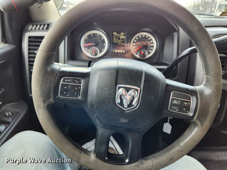 image for item JB9506 2017 Dodge Ram 5500HD  Crew Cab flatbed truck