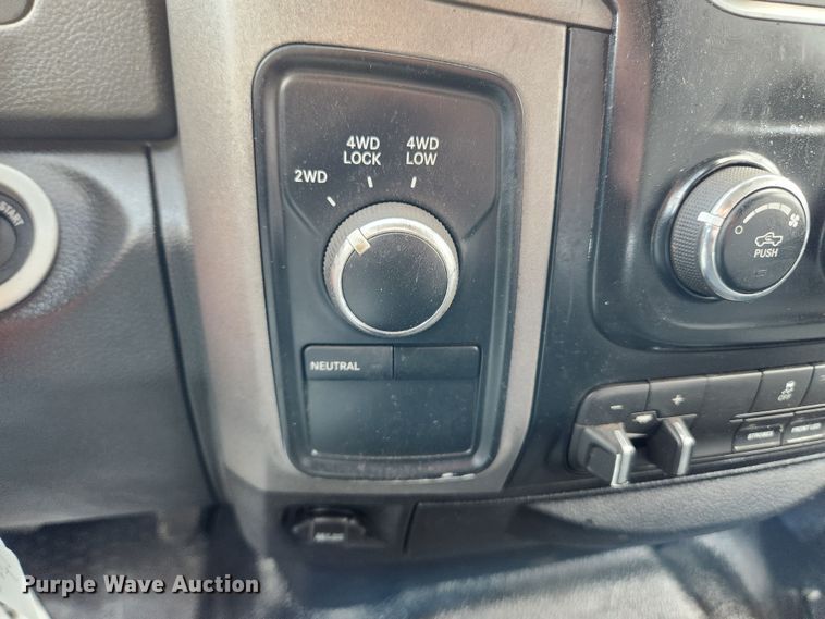 image for item JB9506 2017 Dodge Ram 5500HD  Crew Cab flatbed truck