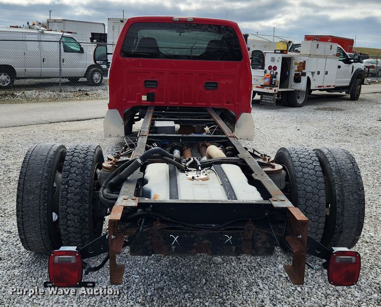 image for item JB9507 2009 Ford F450 Super Duty XL  truck cab and chassis