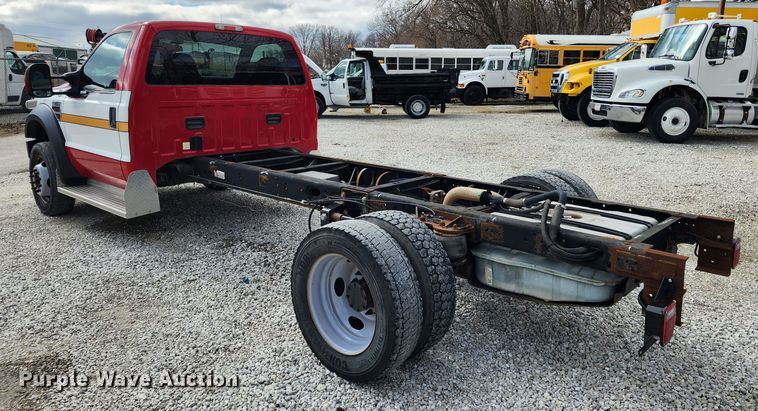 image for item JB9507 2009 Ford F450 Super Duty XL  truck cab and chassis