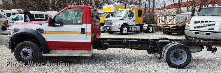 image for item JB9507 2009 Ford F450 Super Duty XL  truck cab and chassis