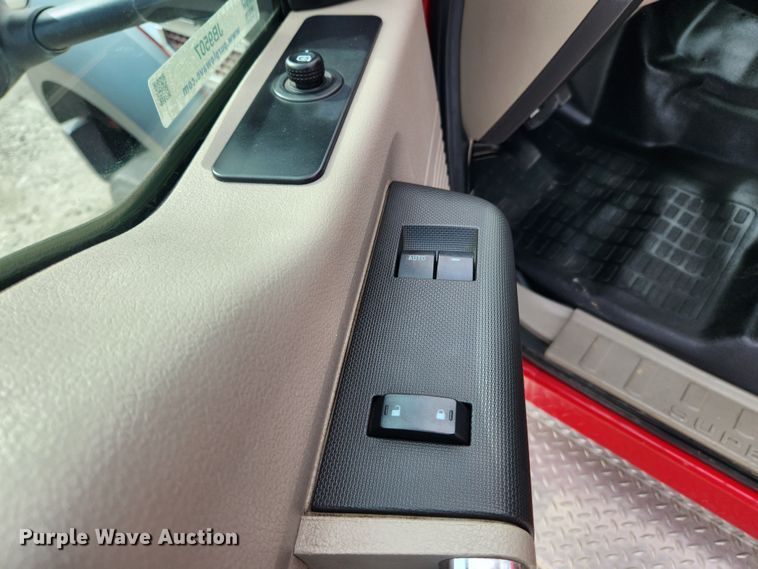 image for item JB9507 2009 Ford F450 Super Duty XL  truck cab and chassis