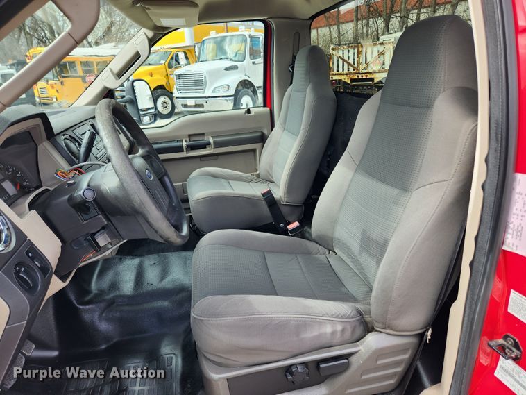 image for item JB9507 2009 Ford F450 Super Duty XL  truck cab and chassis