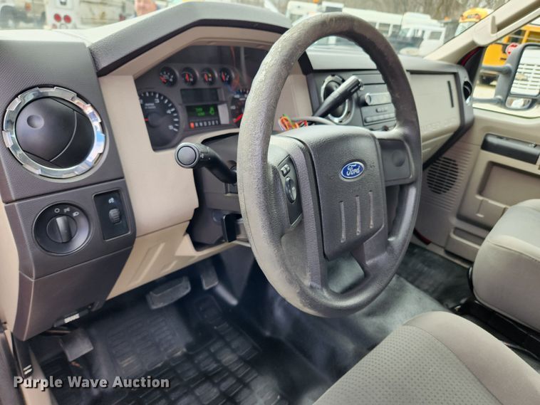 image for item JB9507 2009 Ford F450 Super Duty XL  truck cab and chassis