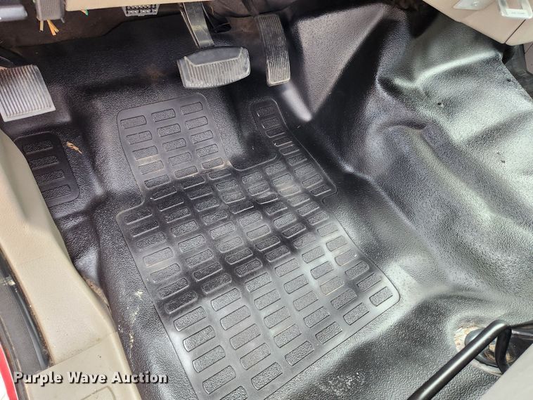 image for item JB9507 2009 Ford F450 Super Duty XL  truck cab and chassis