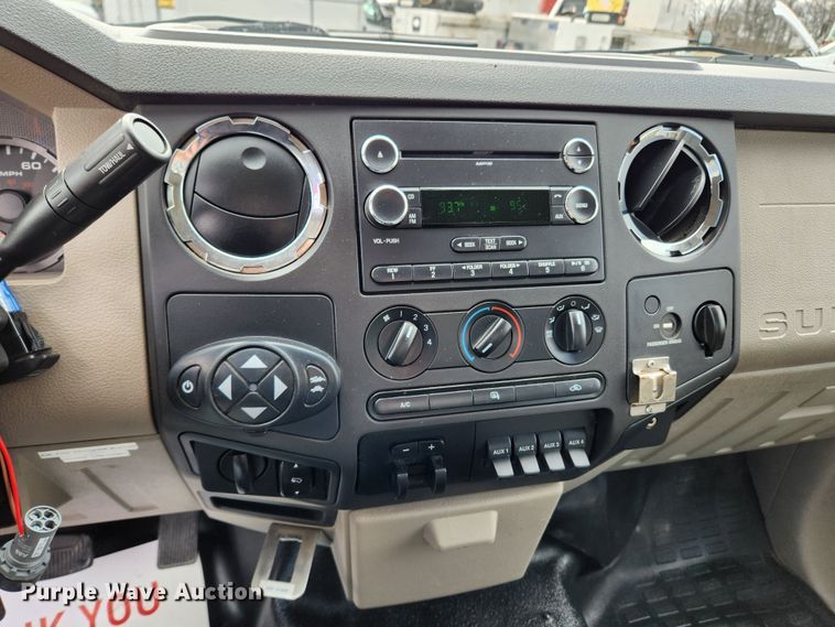 image for item JB9507 2009 Ford F450 Super Duty XL  truck cab and chassis