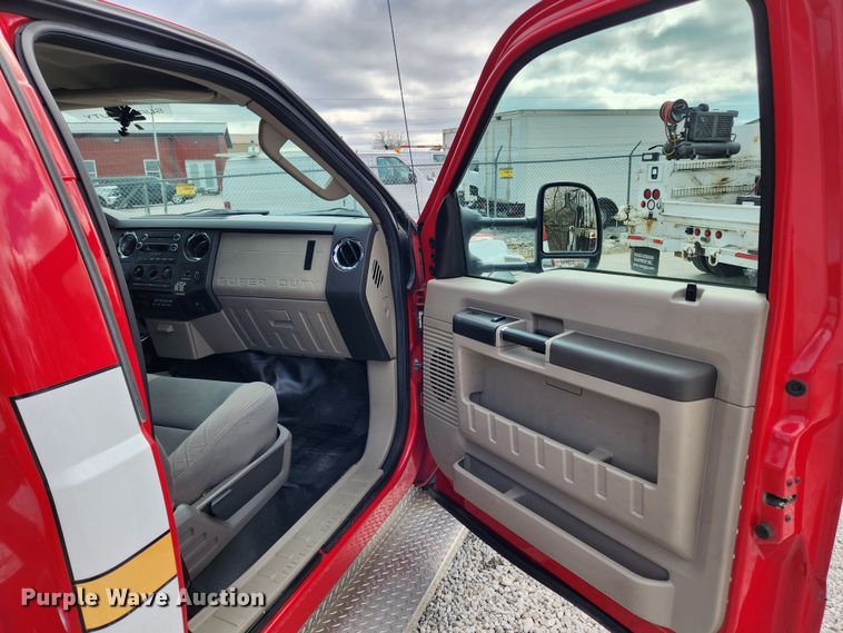 image for item JB9507 2009 Ford F450 Super Duty XL  truck cab and chassis