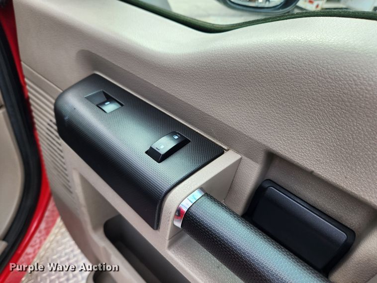 image for item JB9507 2009 Ford F450 Super Duty XL  truck cab and chassis