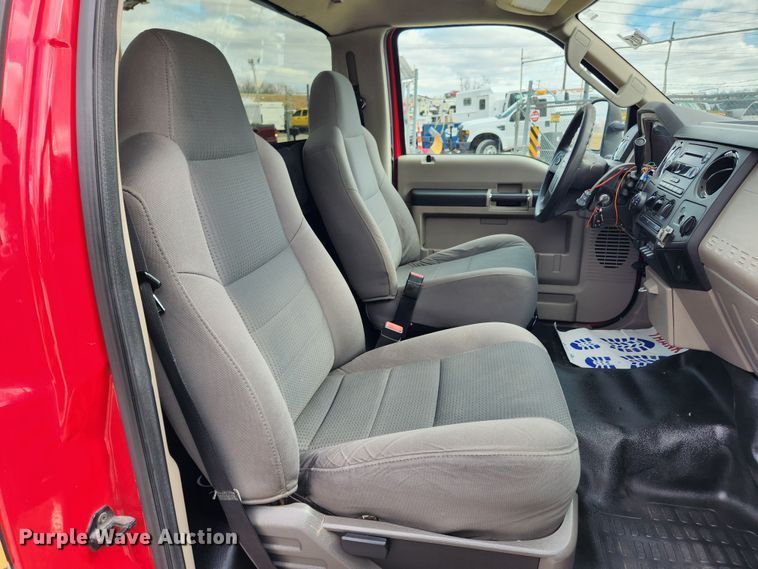 image for item JB9507 2009 Ford F450 Super Duty XL  truck cab and chassis