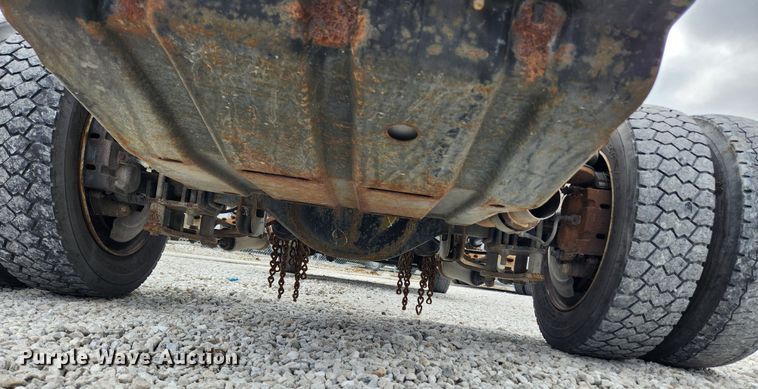 image for item JB9507 2009 Ford F450 Super Duty XL  truck cab and chassis