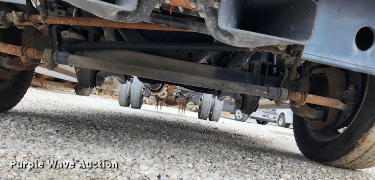 image for item JB9507 2009 Ford F450 Super Duty XL  truck cab and chassis