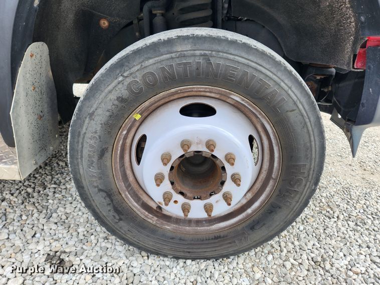 image for item JB9507 2009 Ford F450 Super Duty XL  truck cab and chassis