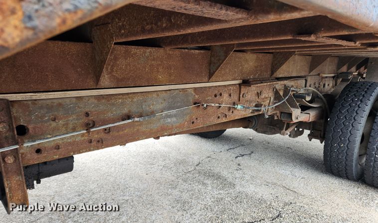 image for item JB9520 2005 Ford F450 Super Duty XL  dump flatbed truck