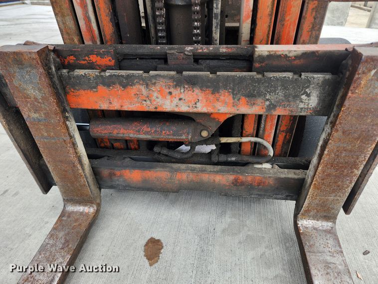 image for item JB9522 Nissan 30  forklift