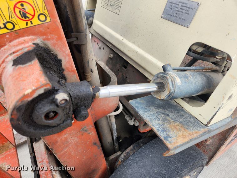 image for item JB9522 Nissan 30  forklift