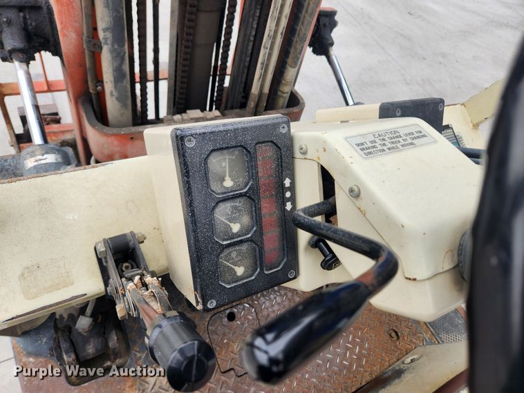 image for item JB9522 Nissan 30  forklift