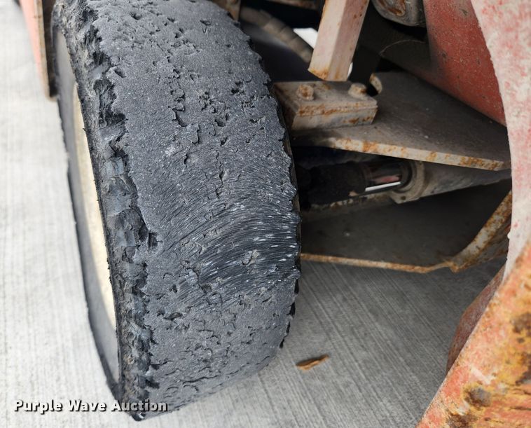 image for item JB9522 Nissan 30  forklift