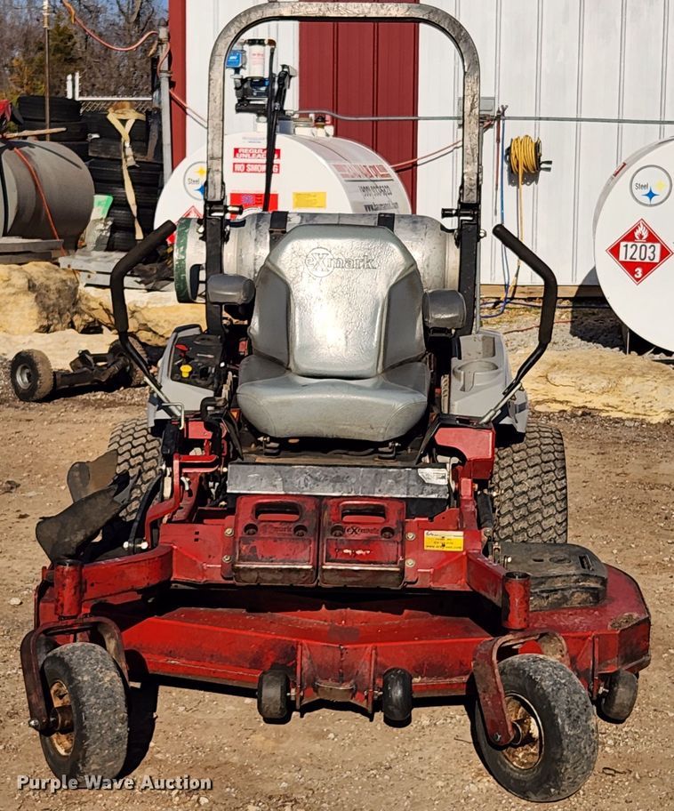 image for item JB9588 Exmark S Series  ZTR lawn mower