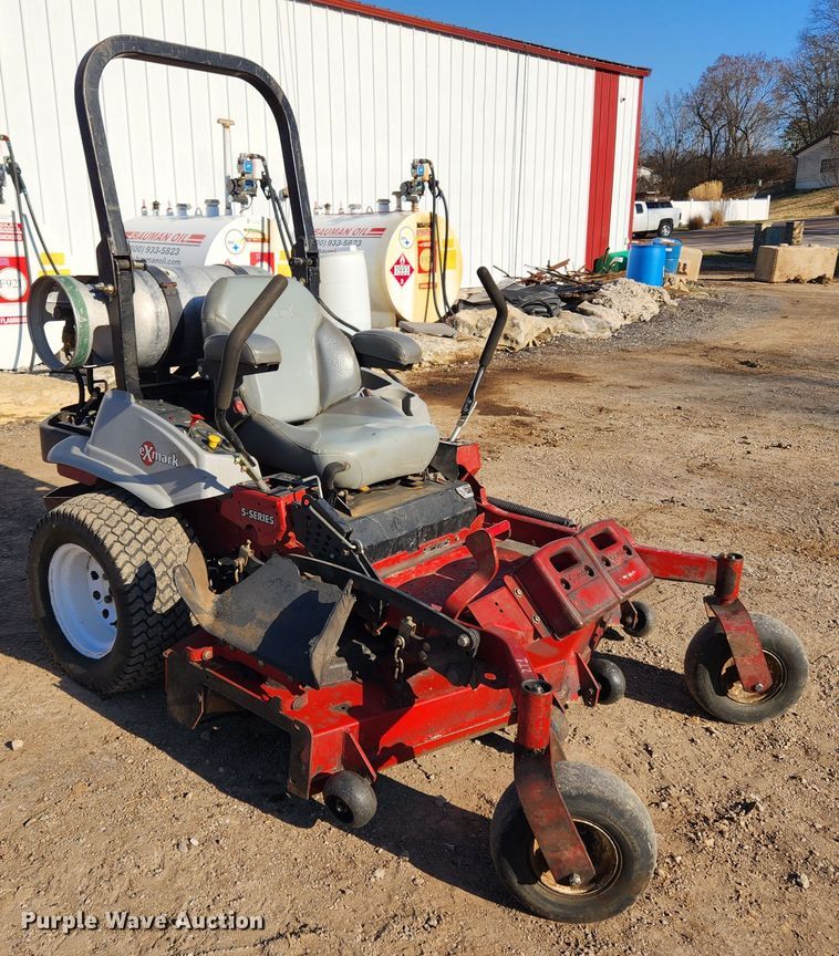 image for item JB9588 Exmark S Series  ZTR lawn mower