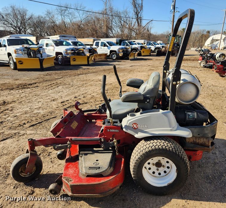 image for item JB9588 Exmark S Series  ZTR lawn mower